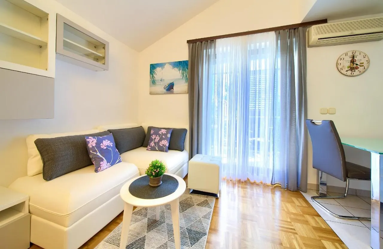 Villa Punta Punat 0*,