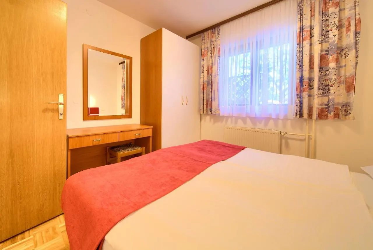 Villa Punta Punat 0*,