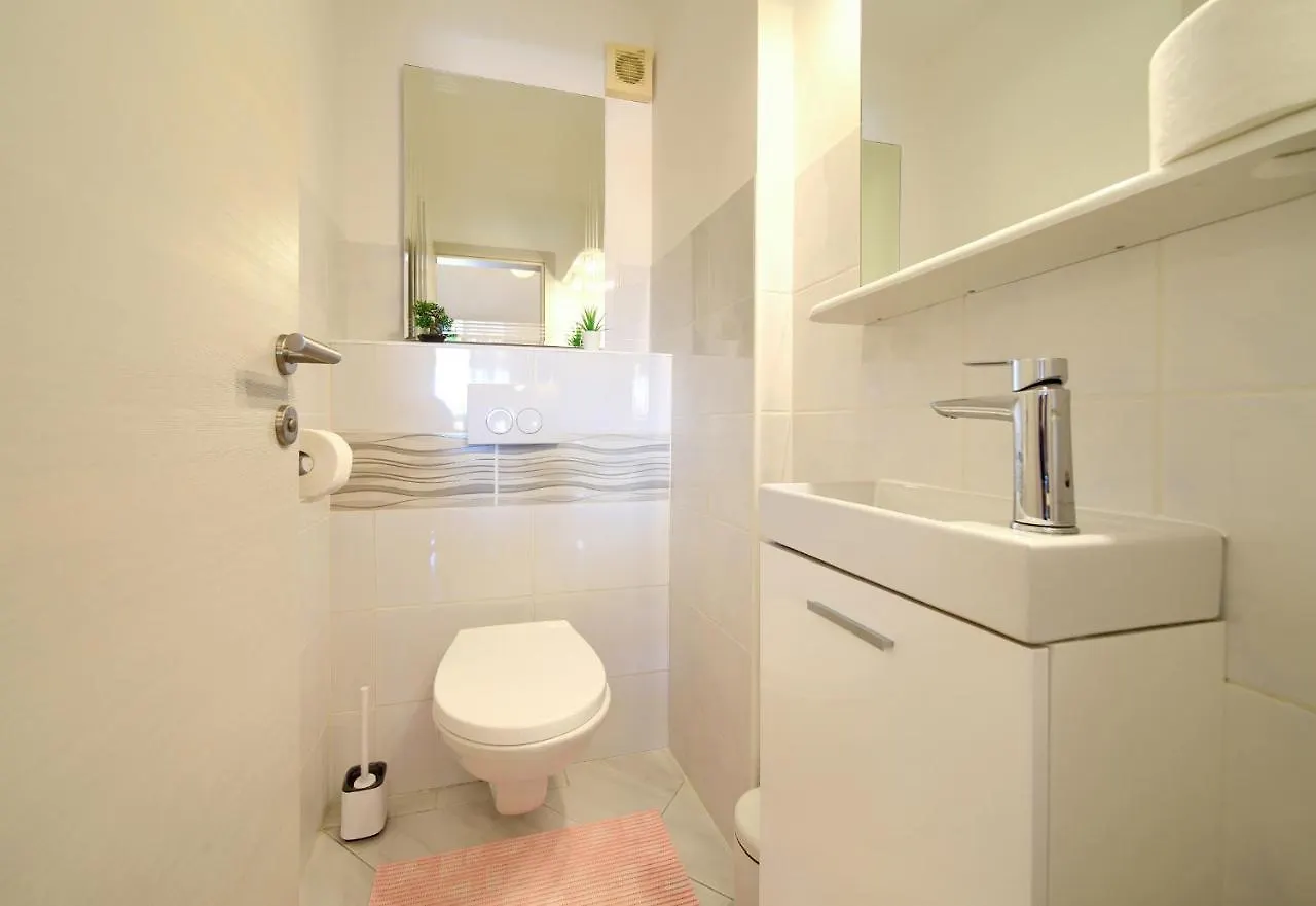 Villa Punta Punat 0*,  Croatia