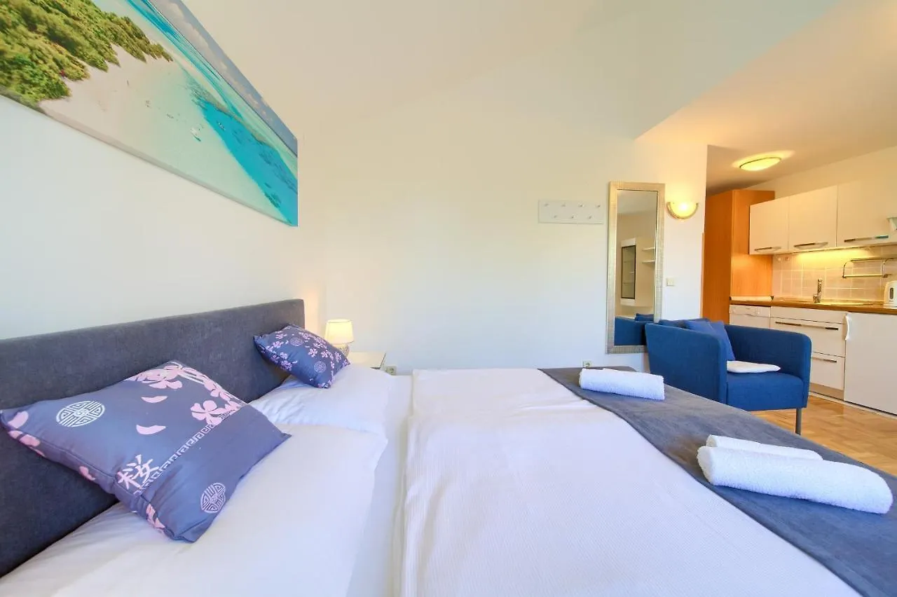 Villa Punta Punat 0*,  Croatia